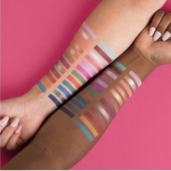 New Jeffree Star Scorpio Vibrant Purple and Red Eyeshadow Palette - Picture 4 of 9